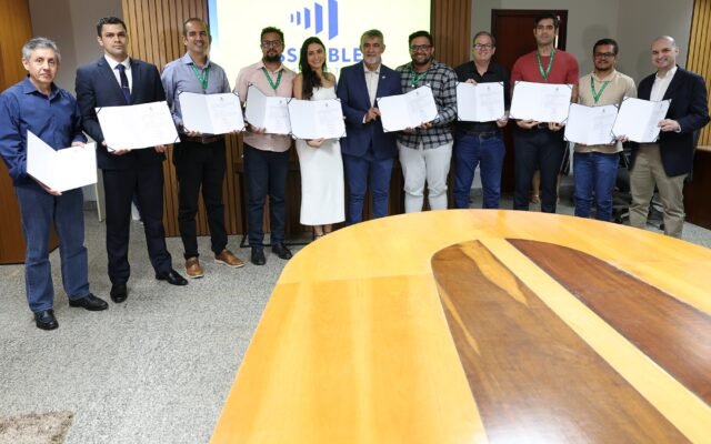 Concursados foram acolhidos pela Escola do Legislativo e passaram por curso de formação (Foto: Silvio Santos)