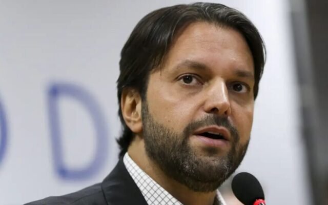 BYD pede a Lula acordo com a China para transferência de tecnologia