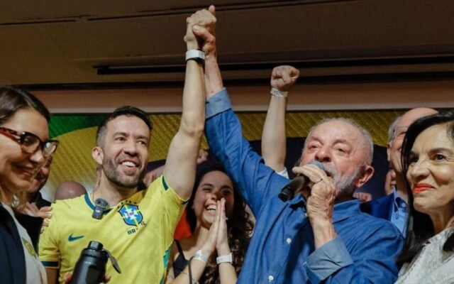 Janones deve continuar na Câmara em vez de assumir ministério no Lula 4