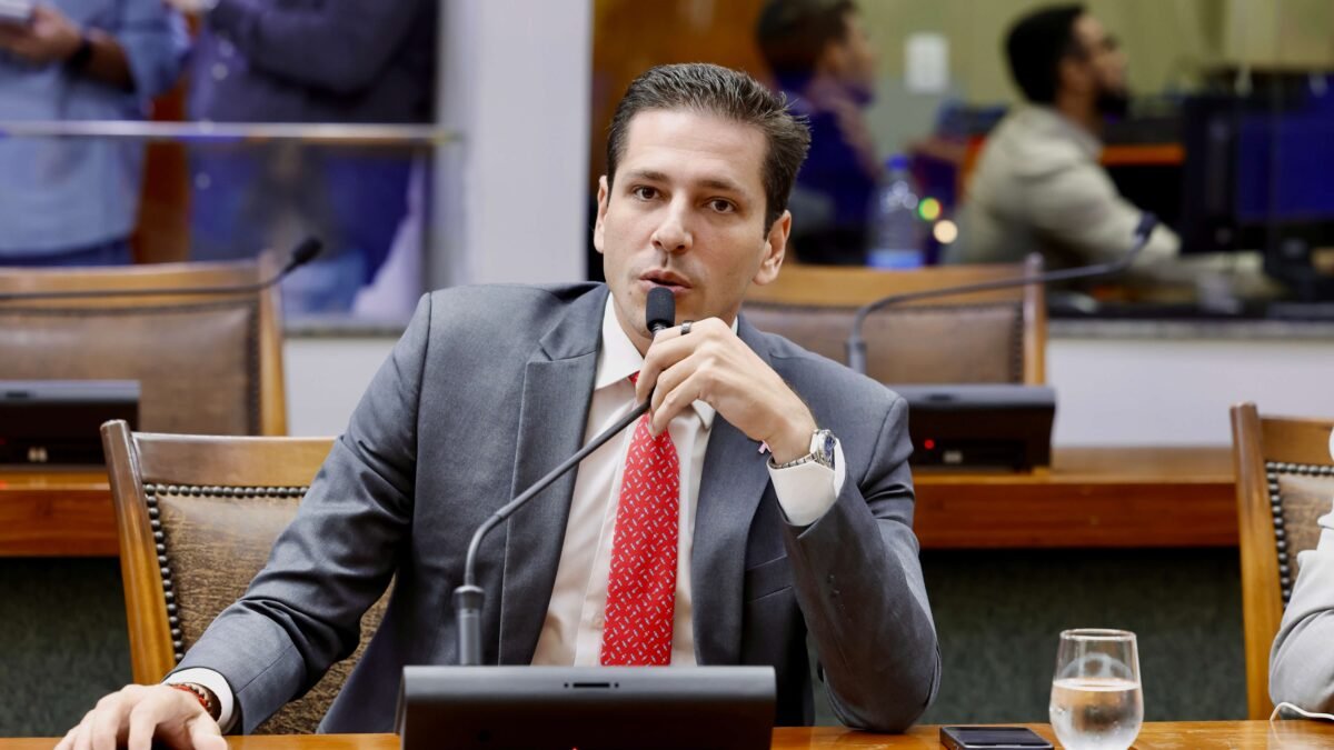 Olyntho defende diálogo com Vicentinho Júnior para ajustar o orçamento de 2027 (Foto: Clayton Cristus/Dicom Aleto)