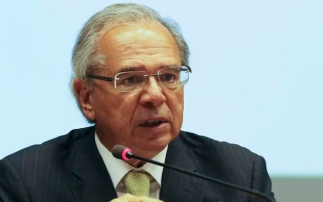 PF investiga Paulo Guedes por suspeita de crime contra o sistema financeiro
