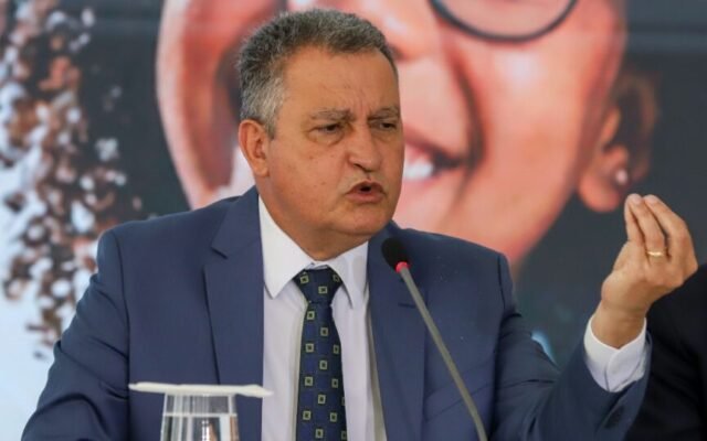 Rui Costa defende distanciamento do governo sobre viagem de Flávio aos EUA